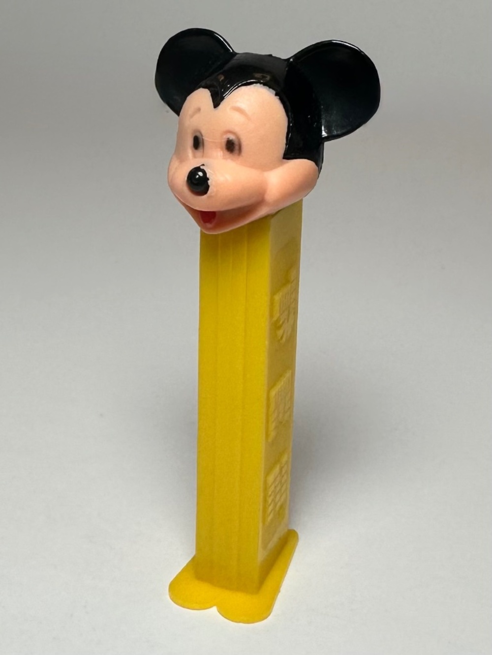 Vintage Mickey Mouse PEZ Dispenser 🐭 Yellow Base Made in Hong Kong